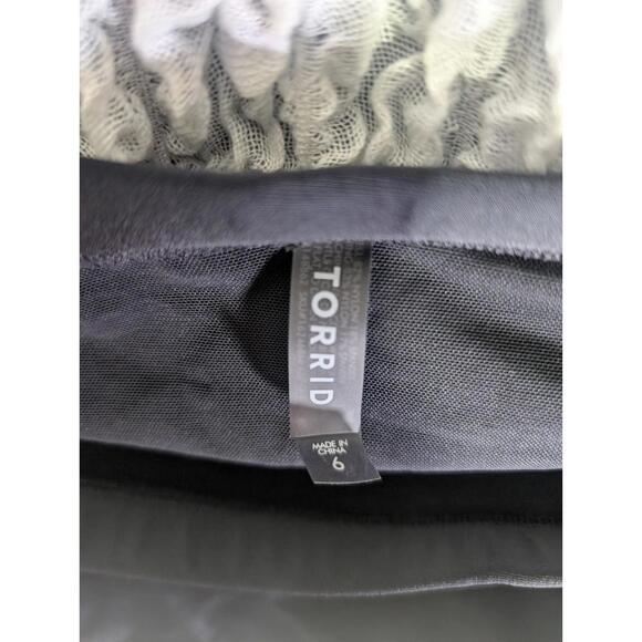 Torrid WOMENS SIZE 6 6X Swim Skirt Ruffle Ruched Black Mermaid‎ - Picture 4 of 7